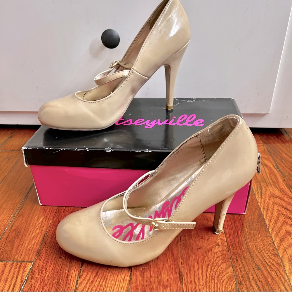 Nude heels